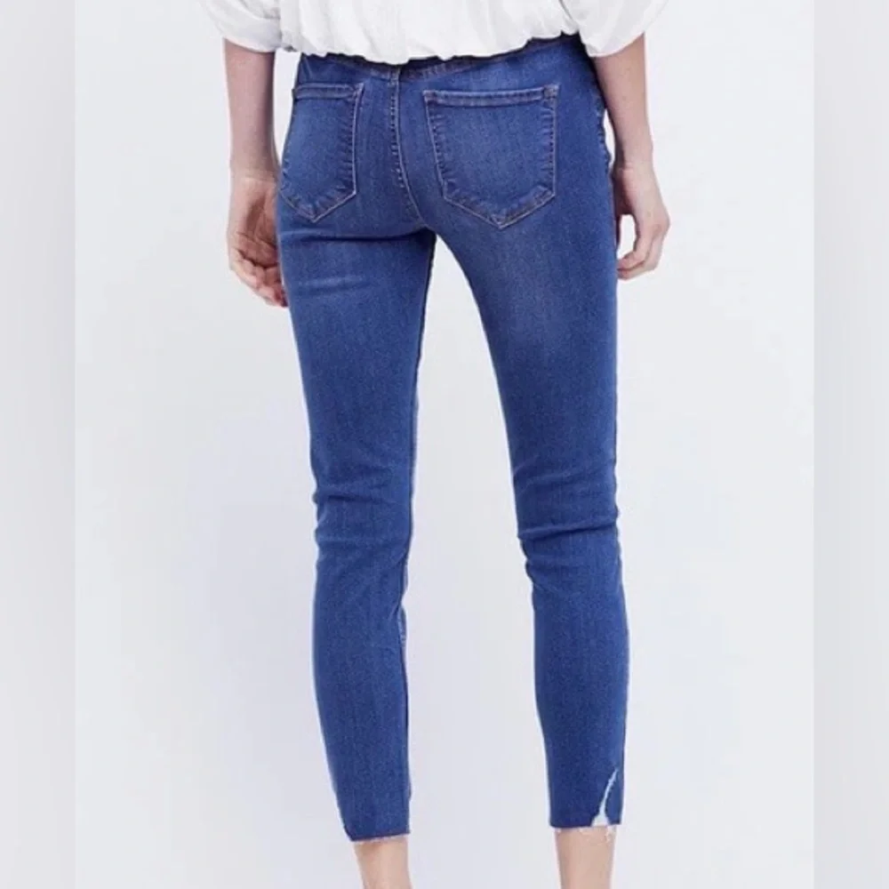 Free People Shark Bite Raw-Hem Ripped Crop Skinny Jeans - Picture 2 of 3